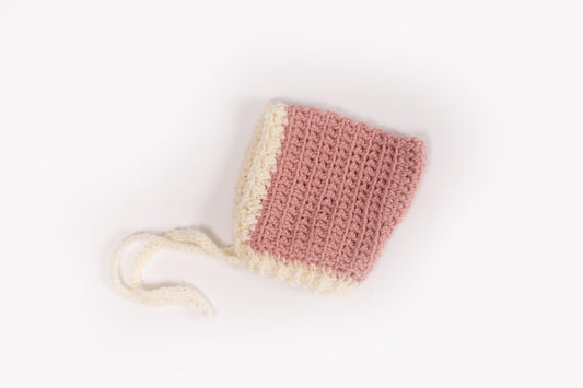 Conjunto Niana-Arrullo, gorro y botitas •Rosa empolvado